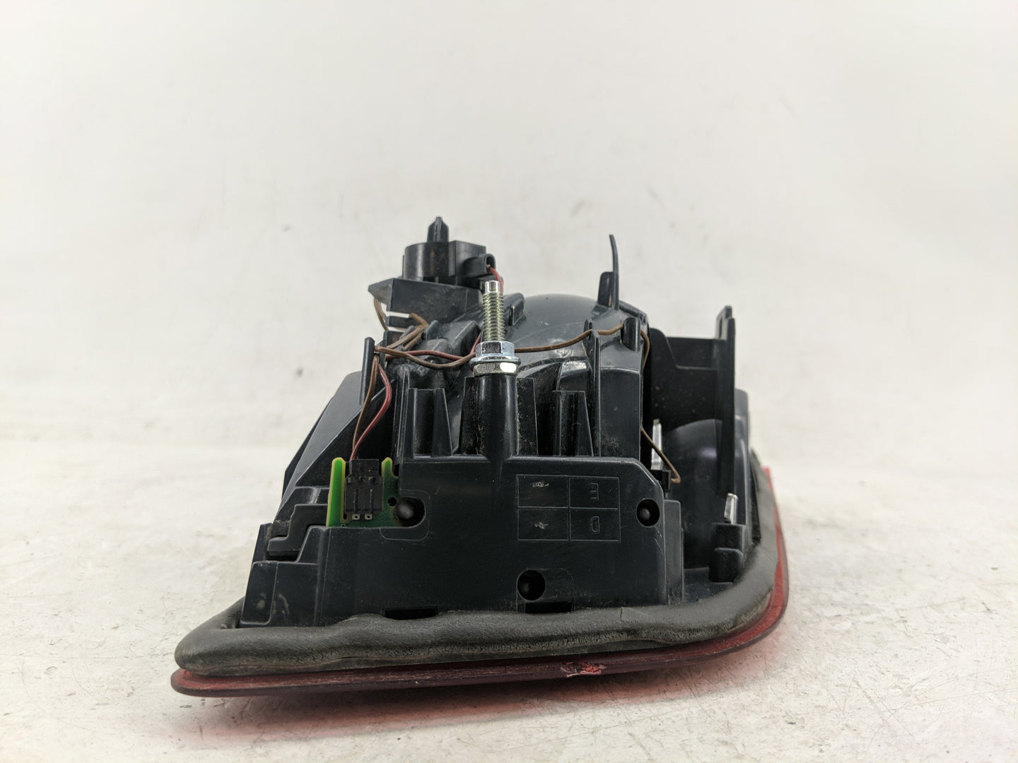 2014 Bmw 535i Passenger Right Side Deck Lid Mounted Tail Light - Oemusedautoparts1.com