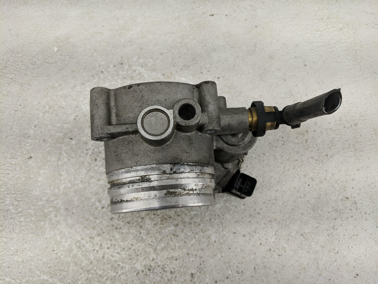 2010-2017 Bmw 535i Throttle Body P/N:1354 7597871-03 Fits Fits 2010 2011 2012 2013 2014 2015 2016 2017 2018 2019 2020 OEM Us