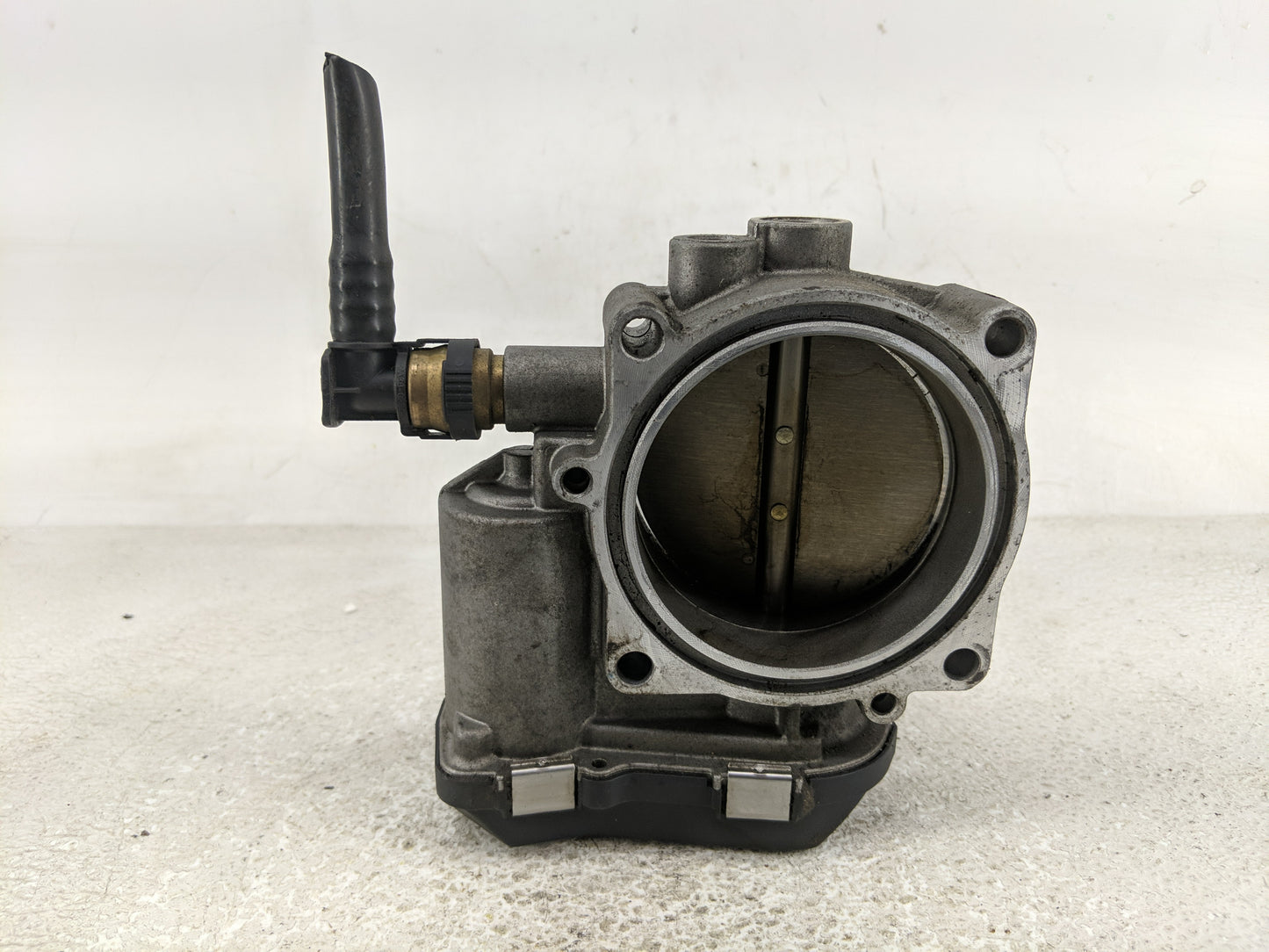 2010-2017 Bmw 535i Throttle Body P/N:1354 7597871-03 Fits Fits 2010 2011 2012 2013 2014 2015 2016 2017 2018 2019 2020 OEM Us