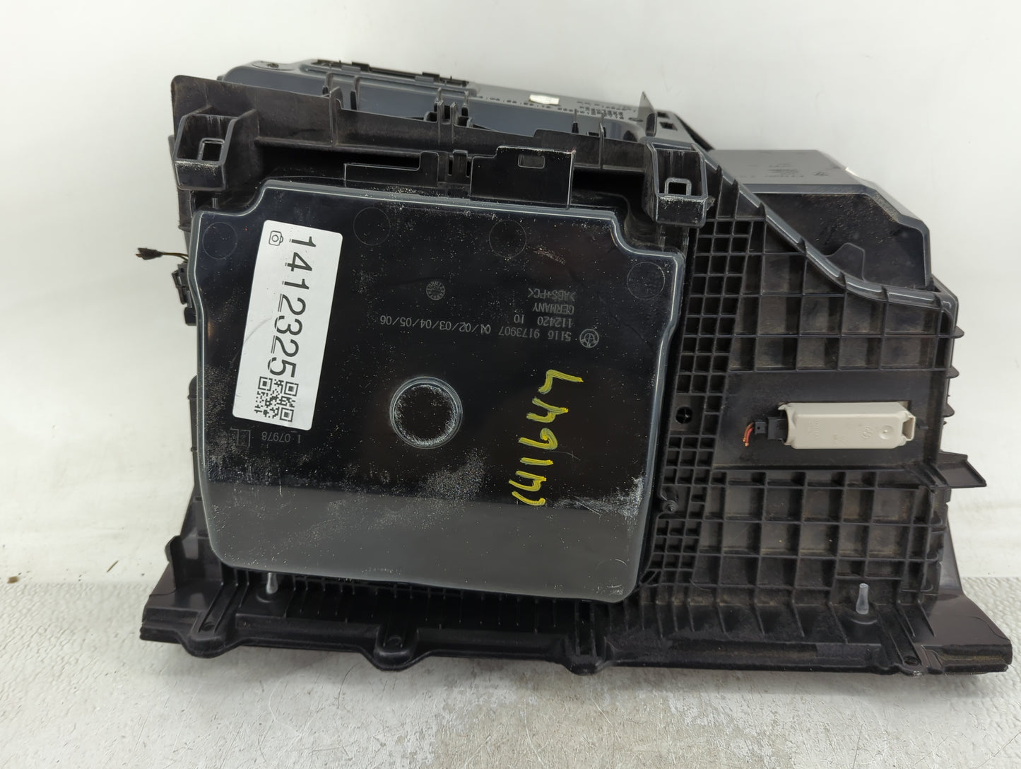 2014 Bmw 535i Passenger Glove Box Door Storage Compartment - Oemusedautoparts1.com