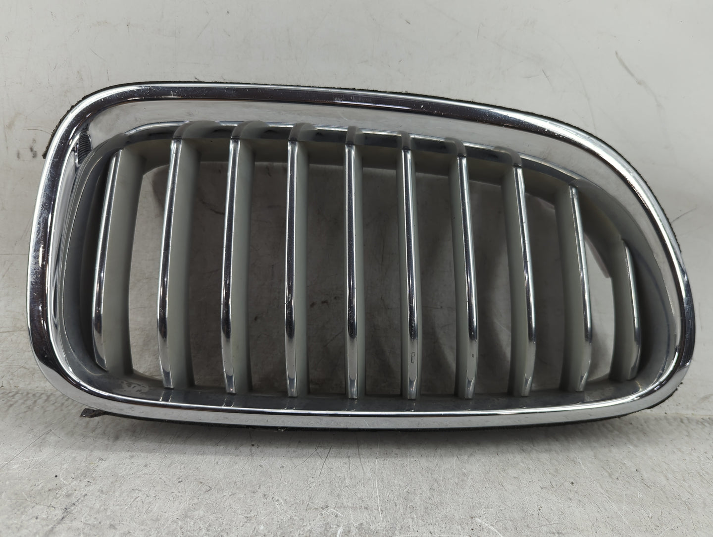 2014-2016 Bmw 535i Front Grille Bumper Not Included - Oemusedautoparts1.com