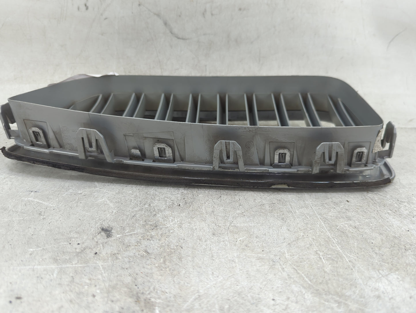 2014-2016 Bmw 535i Front Grille Bumper Not Included - Oemusedautoparts1.com
