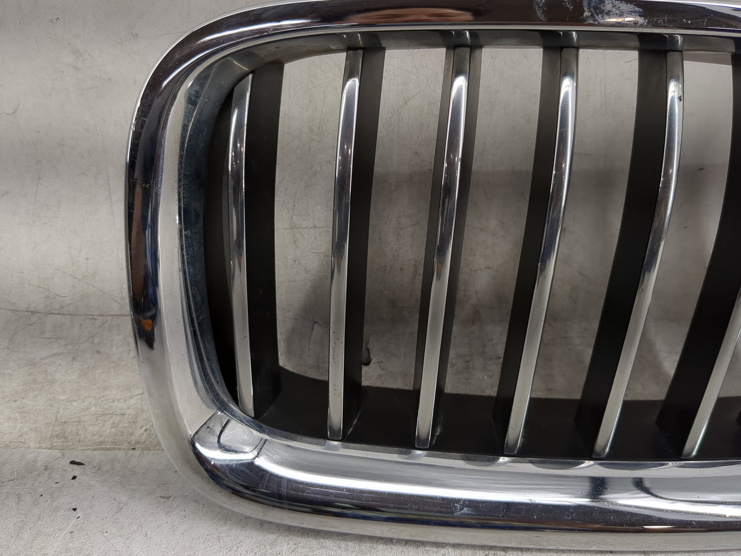 2014-2016 Bmw 535i Front Grille Bumper Not Included 1459943 - Oemusedautoparts1.com