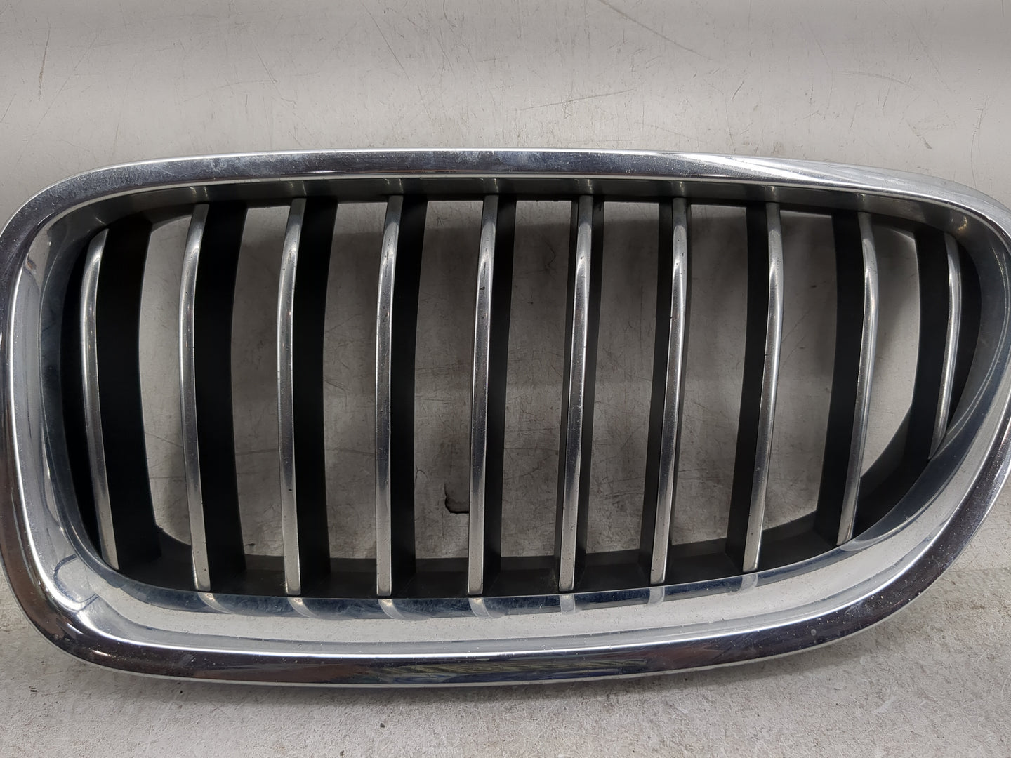 2014-2016 Bmw 535i Front Grille Bumper Not Included 1459946 - Oemusedautoparts1.com
