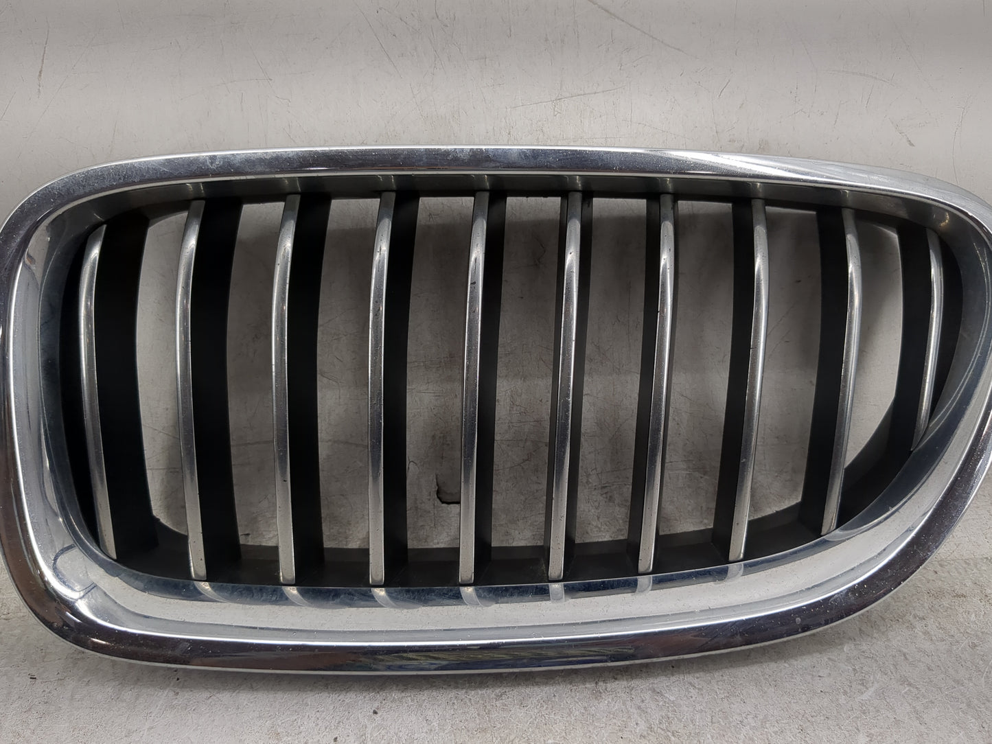 2014-2016 Bmw 535i Front Grille Bumper Not Included 1459946 - Oemusedautoparts1.com