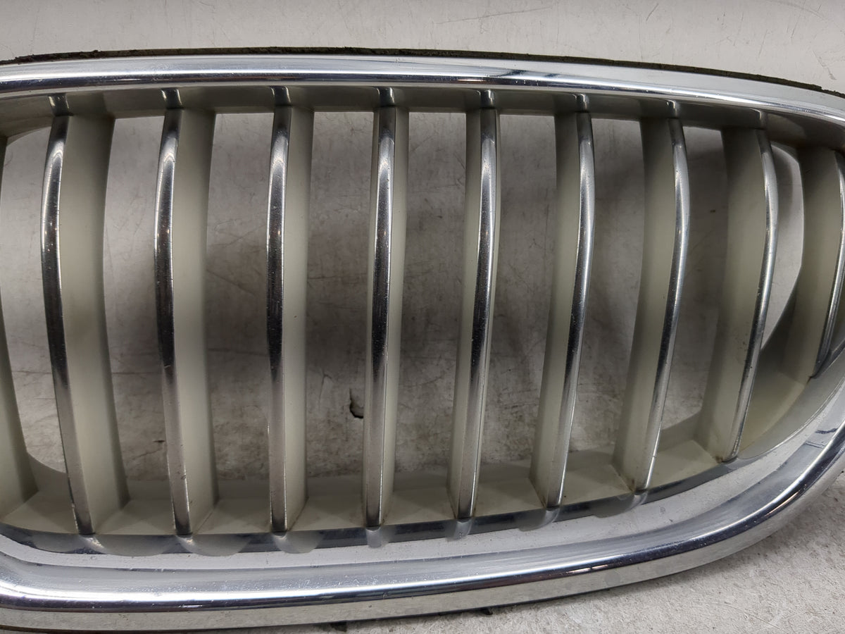 2014-2015 Bmw 535i Front Grille Bumper Not Included - Oemusedautoparts1.com