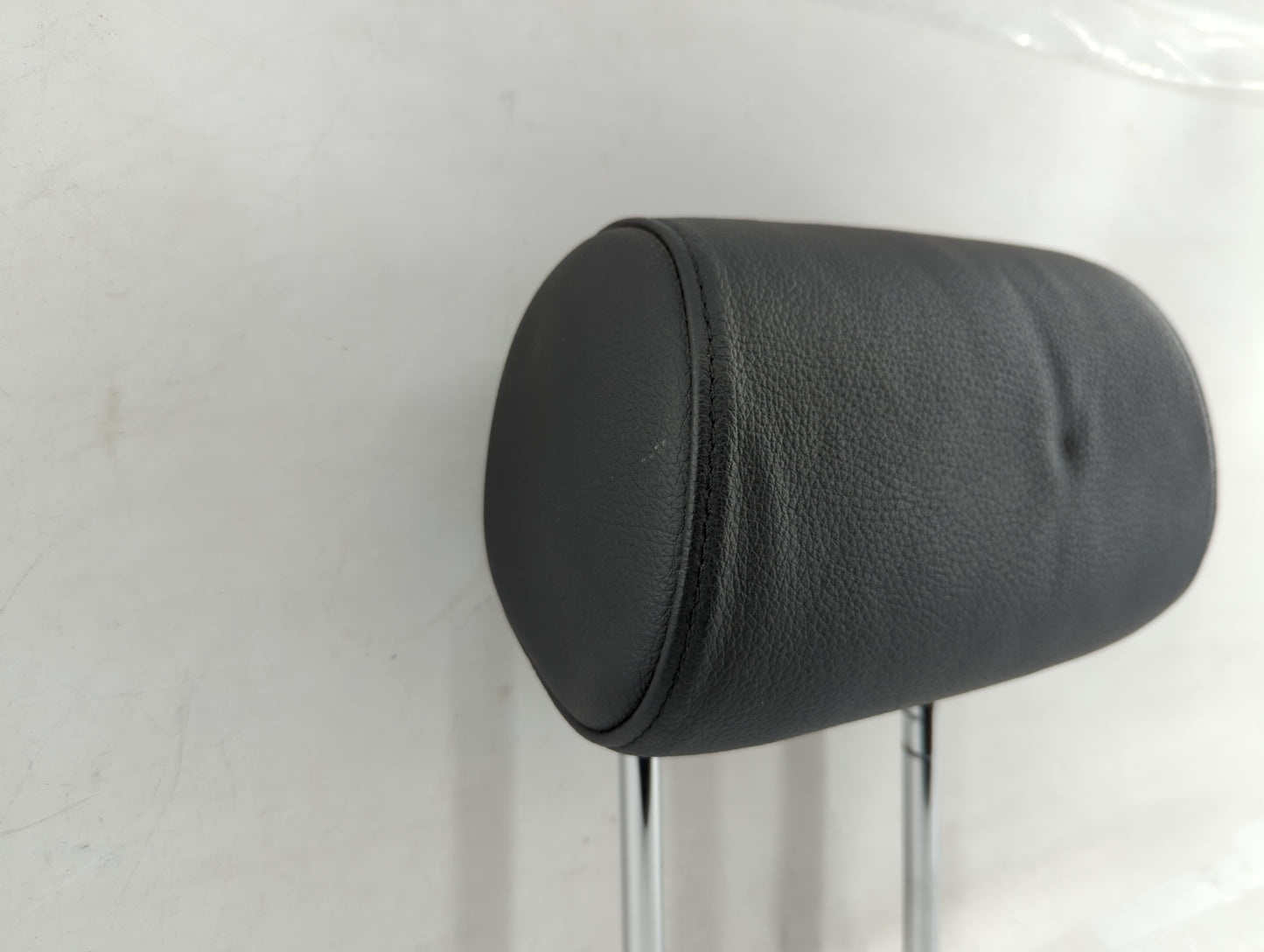 2014-2016 Bmw 535i Headrest Head Rest Rear Seat Fits Fits 2014 2015 2016 OEM Used Auto Parts - Oemusedautoparts1.com