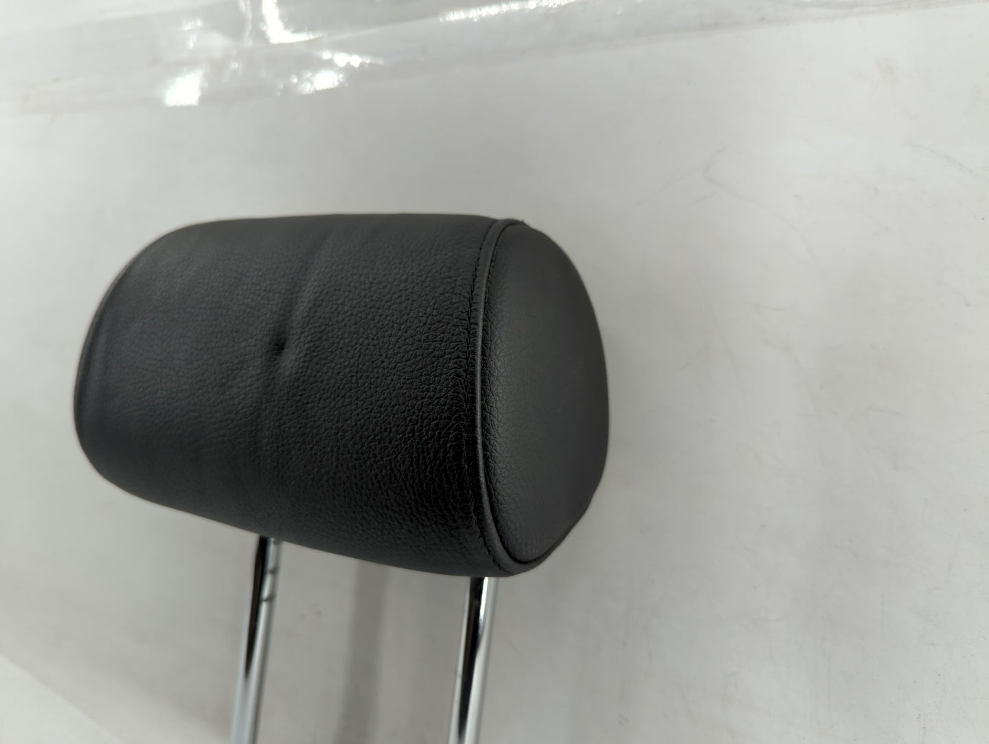 2014-2016 Bmw 535i Headrest Head Rest Rear Seat Fits Fits 2014 2015 2016 OEM Used Auto Parts - Oemusedautoparts1.com
