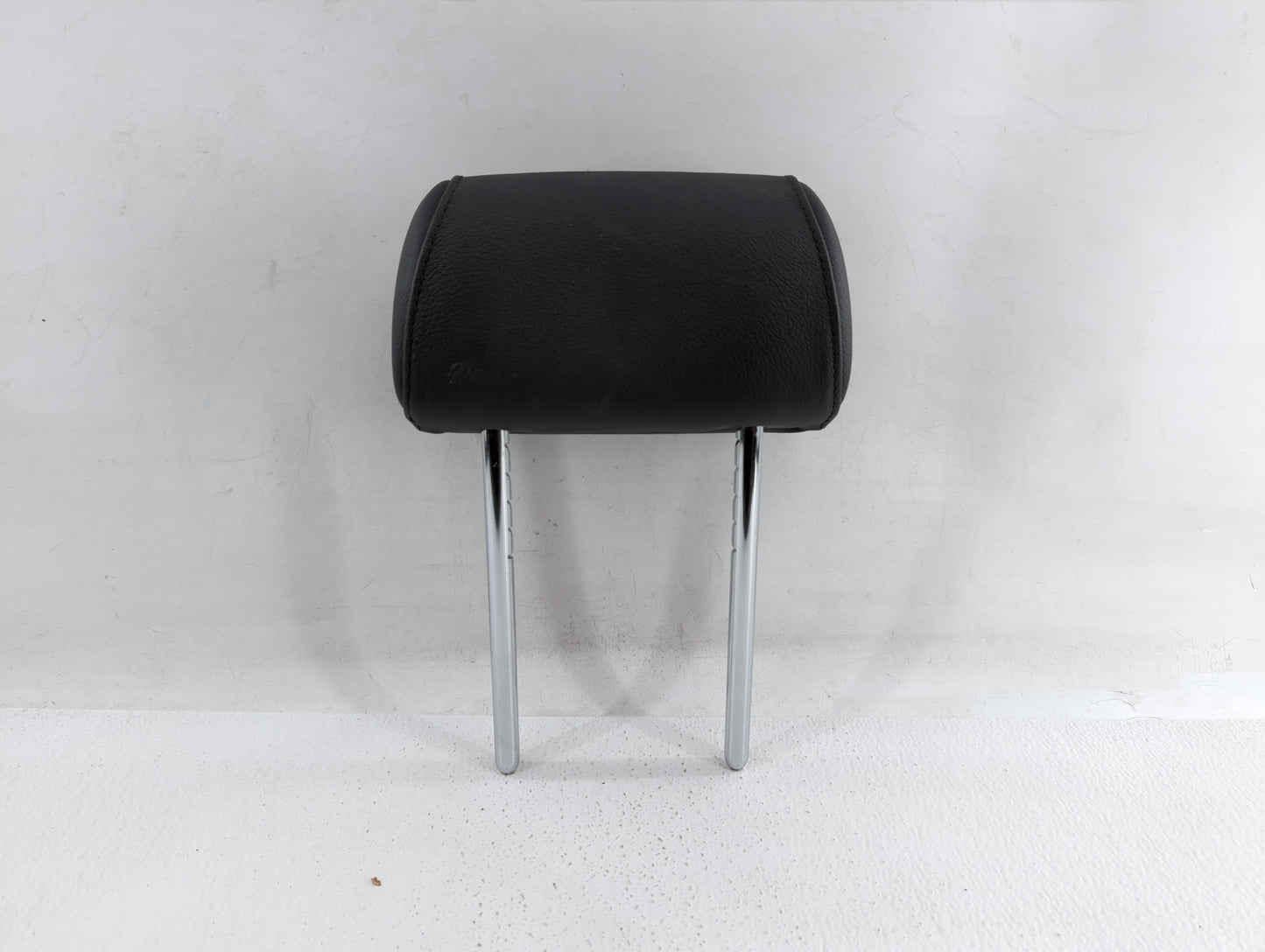 2014-2016 Bmw 535i Headrest Head Rest Rear Seat Fits Fits 2014 2015 2016 OEM Used Auto Parts - Oemusedautoparts1.com