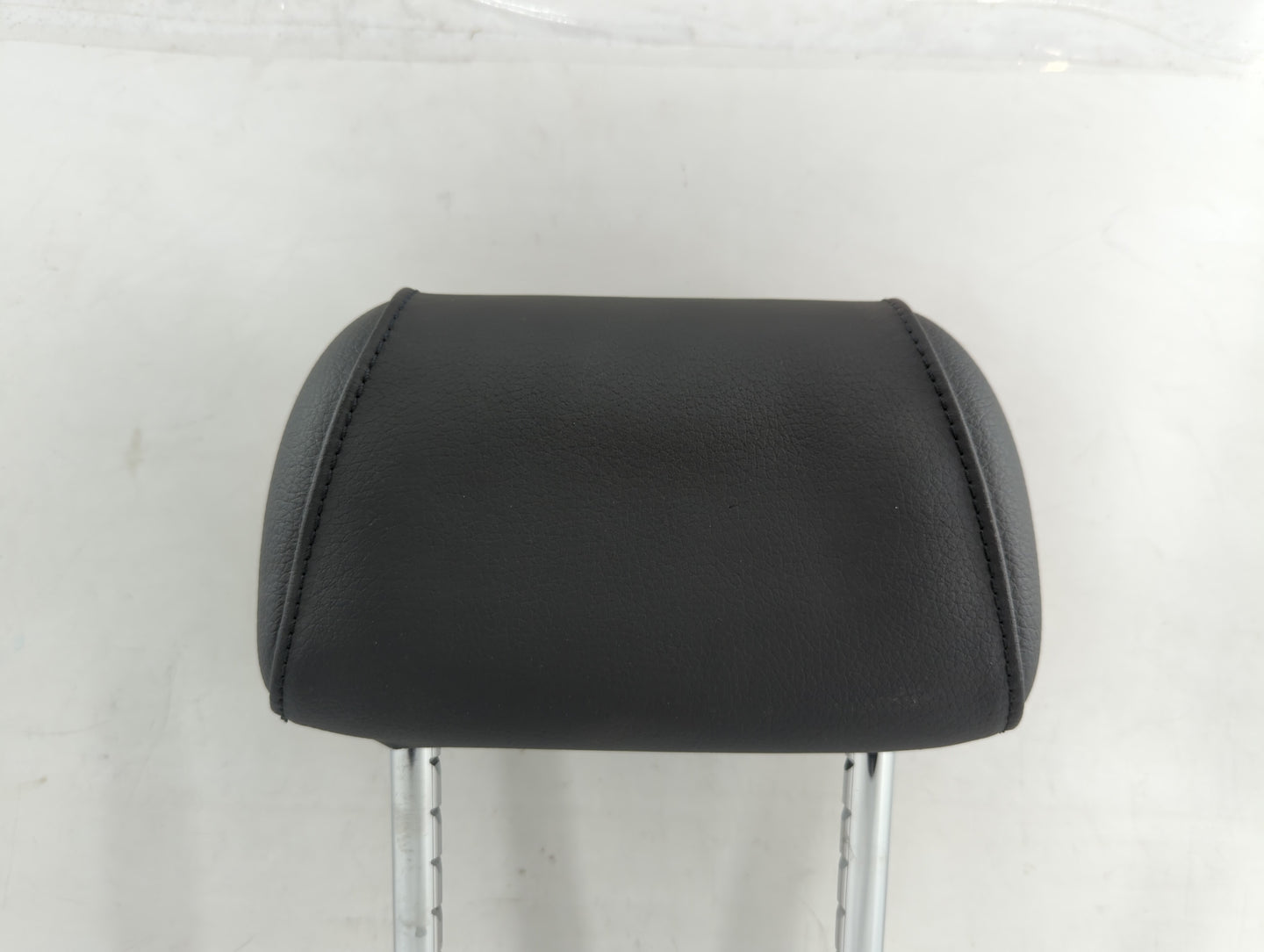 2014-2017 Bmw 535i Headrest Head Rest Rear Seat Fits Fits 2014 2015 2016 2017 OEM Used Auto Parts - Oemusedautoparts1.com