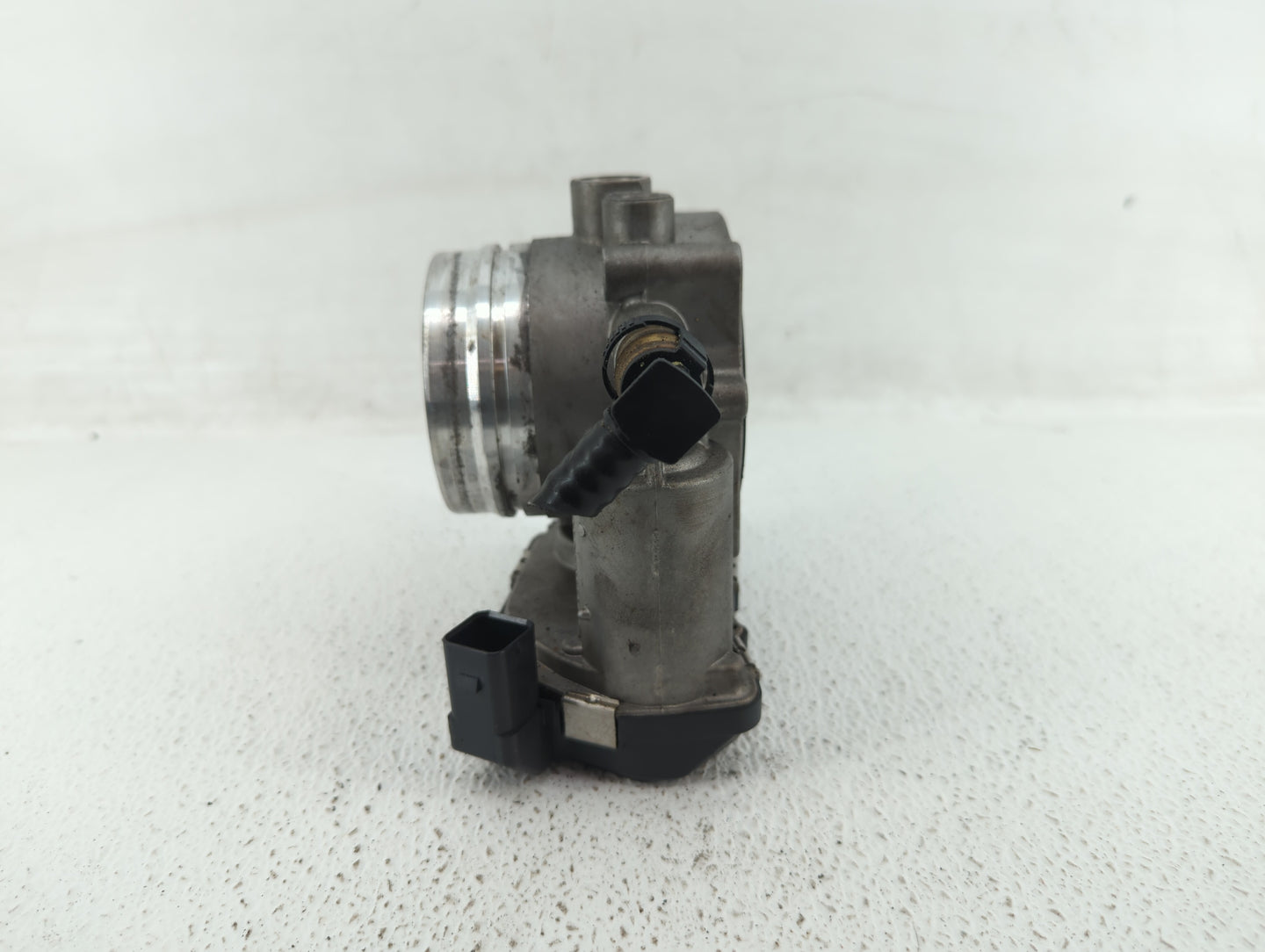 2010-2017 Bmw 535i Throttle Body P/N:1354 7597871-03 Fits Fits 2010 2011 2012 2013 2014 2015 2016 2017 2018 2019 2020 OEM Us