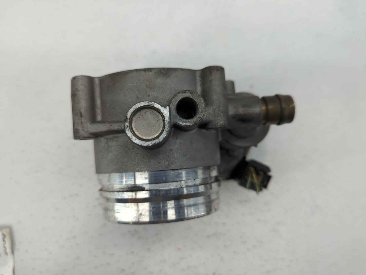 2010-2017 Bmw 535i Throttle Body P/N:1354 7597871-01 1354 7597871-03 Fits OEM Used Auto Parts - Oemusedautoparts1.com