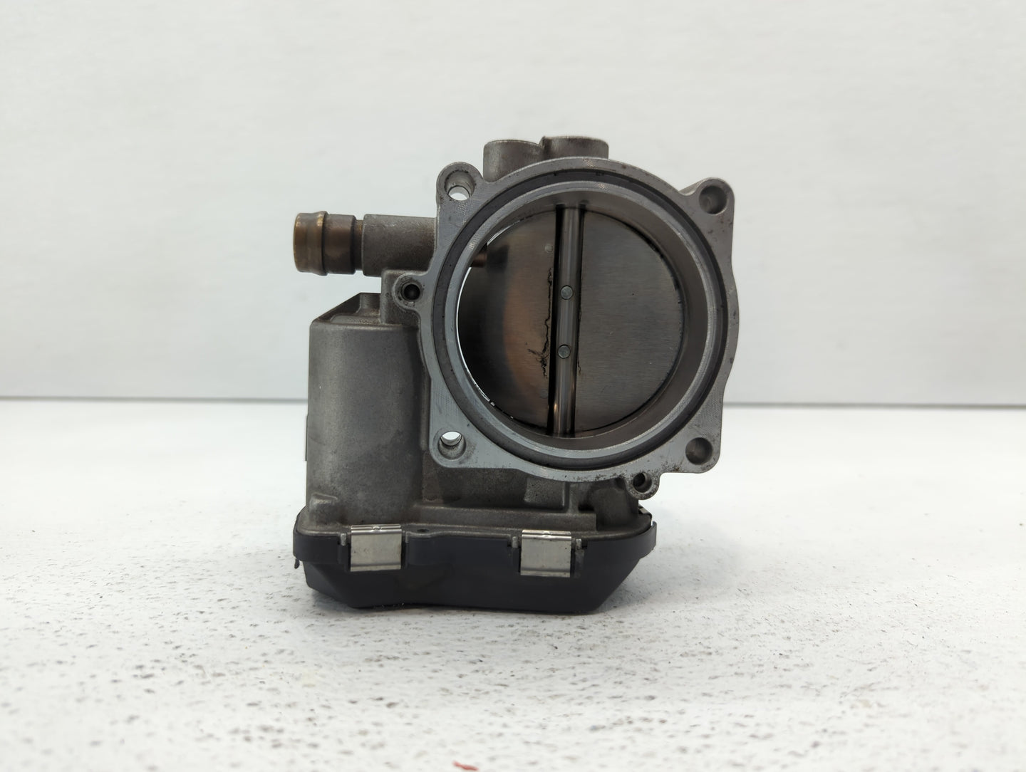 2010-2017 Bmw 535i Throttle Body P/N:1354 7597871-01 1354 7597871-03 Fits OEM Used Auto Parts - Oemusedautoparts1.com