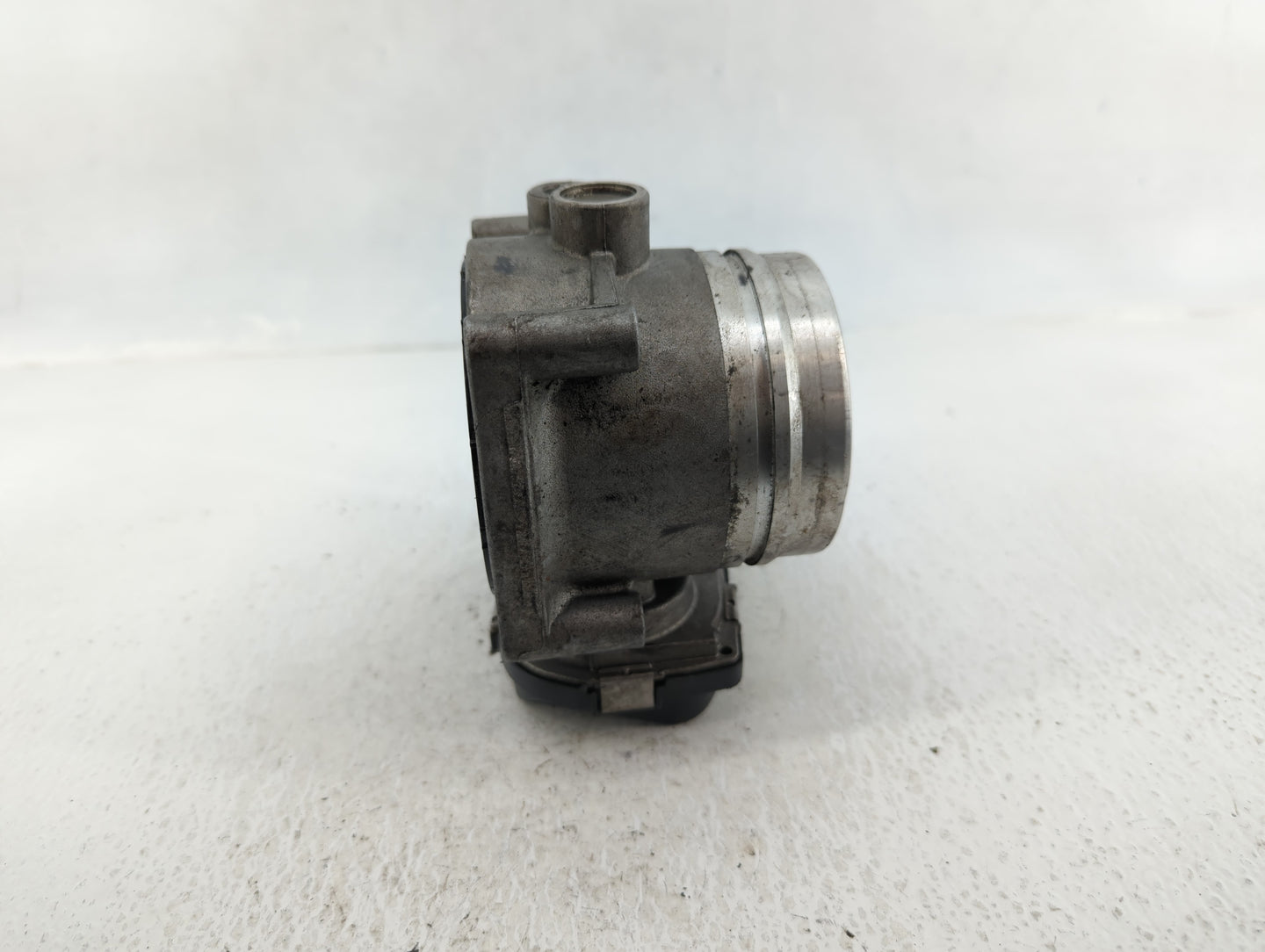 2010-2017 Bmw 535i Throttle Body P/N:1354 7597871-03 Fits Fits 2010 2011 2012 2013 2014 2015 2016 2017 2018 2019 2020 OEM Us