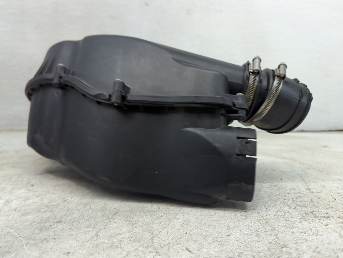 2014-2016 Bmw 550i Air Cleaner Intake-duct Hose Tube 1498244 - Oemusedautoparts1.com
