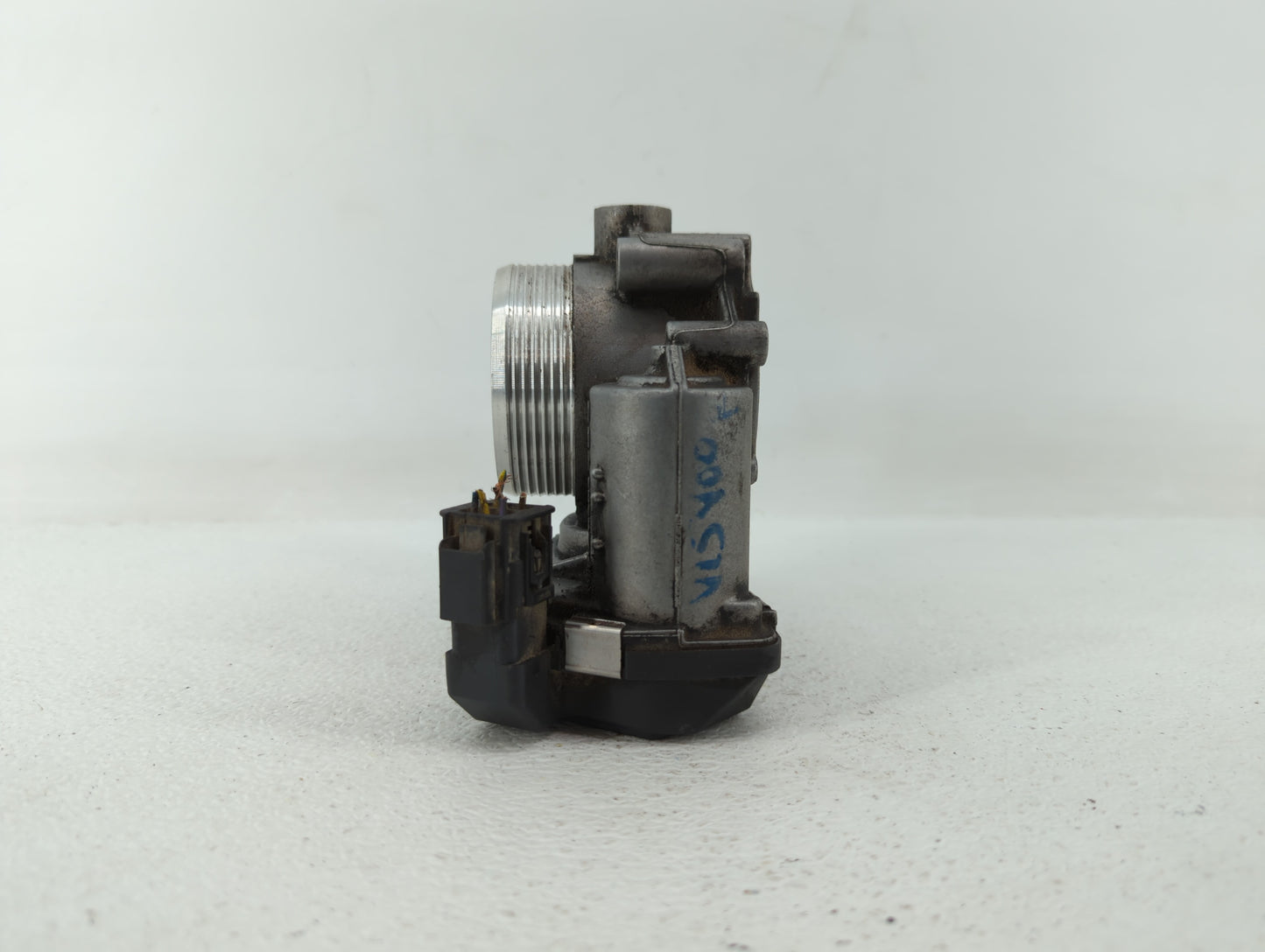 2010-2016 Bmw 550i Throttle Body P/N:7555944-03 7 555 944 Fits Fits 2008 2009 2010 2011 2012 2013 2014 2015 2016 2017 2018 O