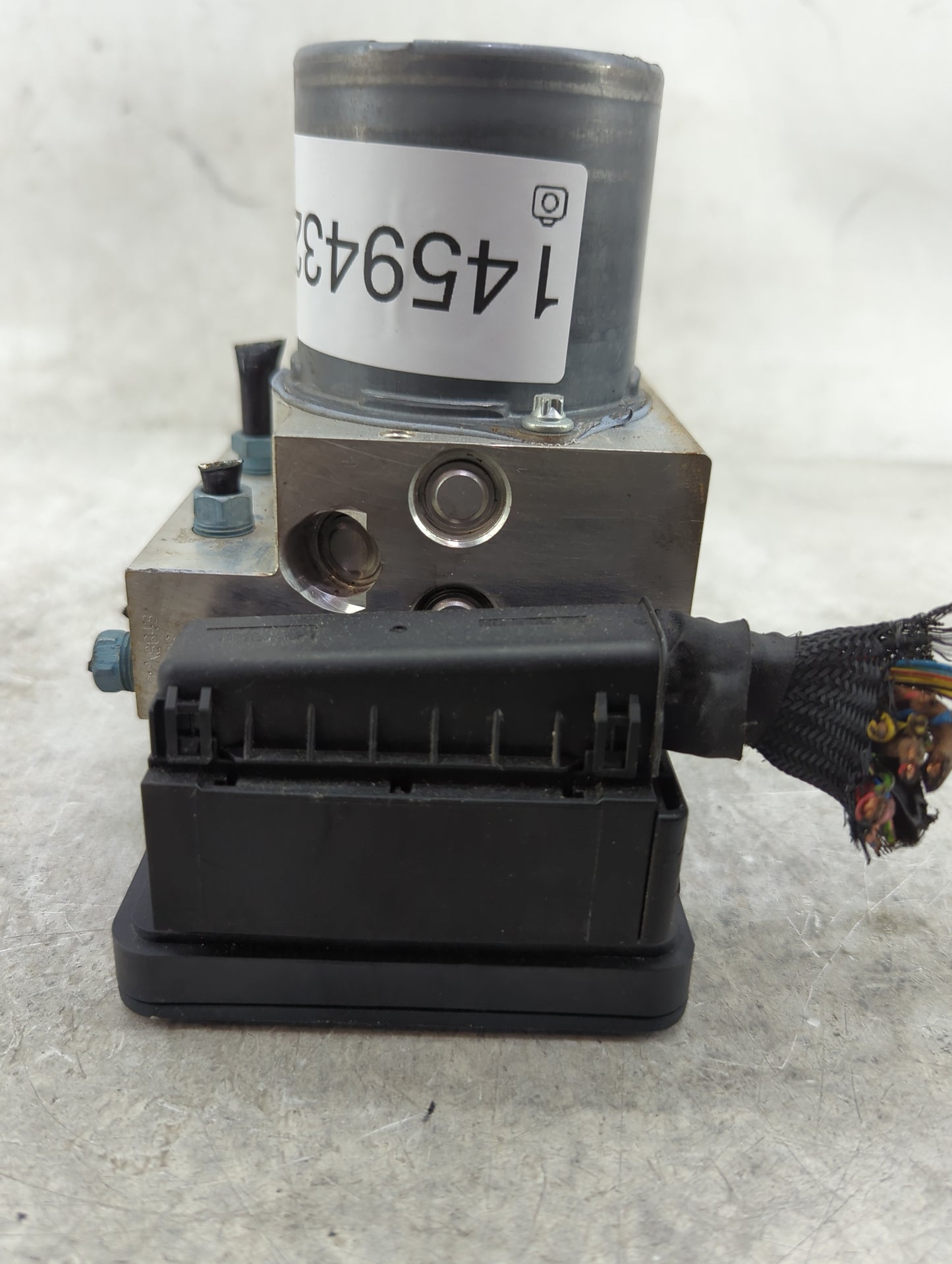 2013-2015 Bmw 740 ABS Pump Control Module Replacement P/N:3451 6869404-01 3452 6869403-01 Fits OEM Used Auto Parts - Oemused