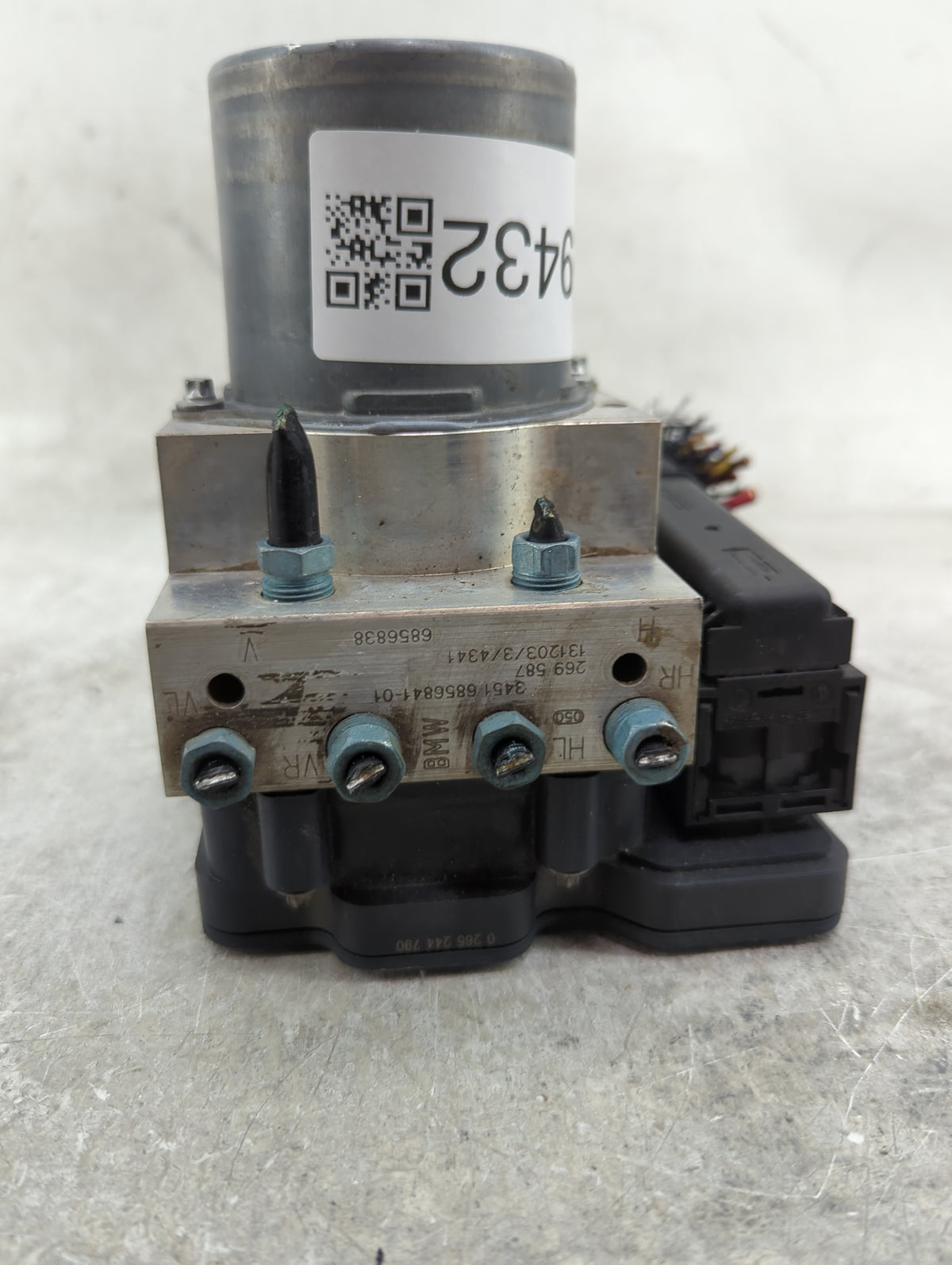 2013-2015 Bmw 740 Anti-Lock Brake ABS Pump Module Actuator OEM P/N:3451 6869404-01 3452 6869403-01 Fits OEM Used Auto Parts 