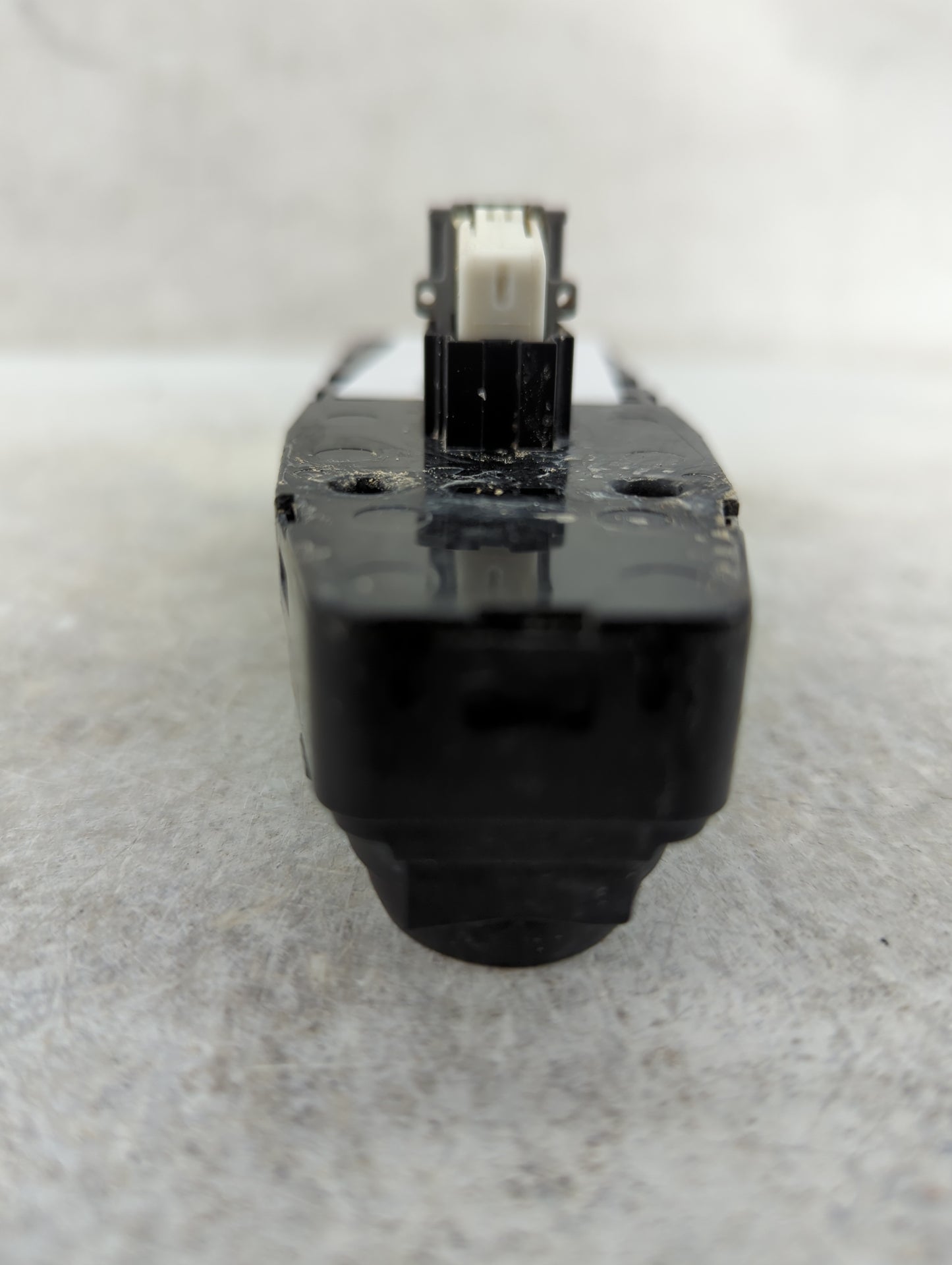 2014 Bmw 750 Master Power Window Switch Replacement Driver Side Left Fits OEM Used Auto Parts - Oemusedautoparts1.com