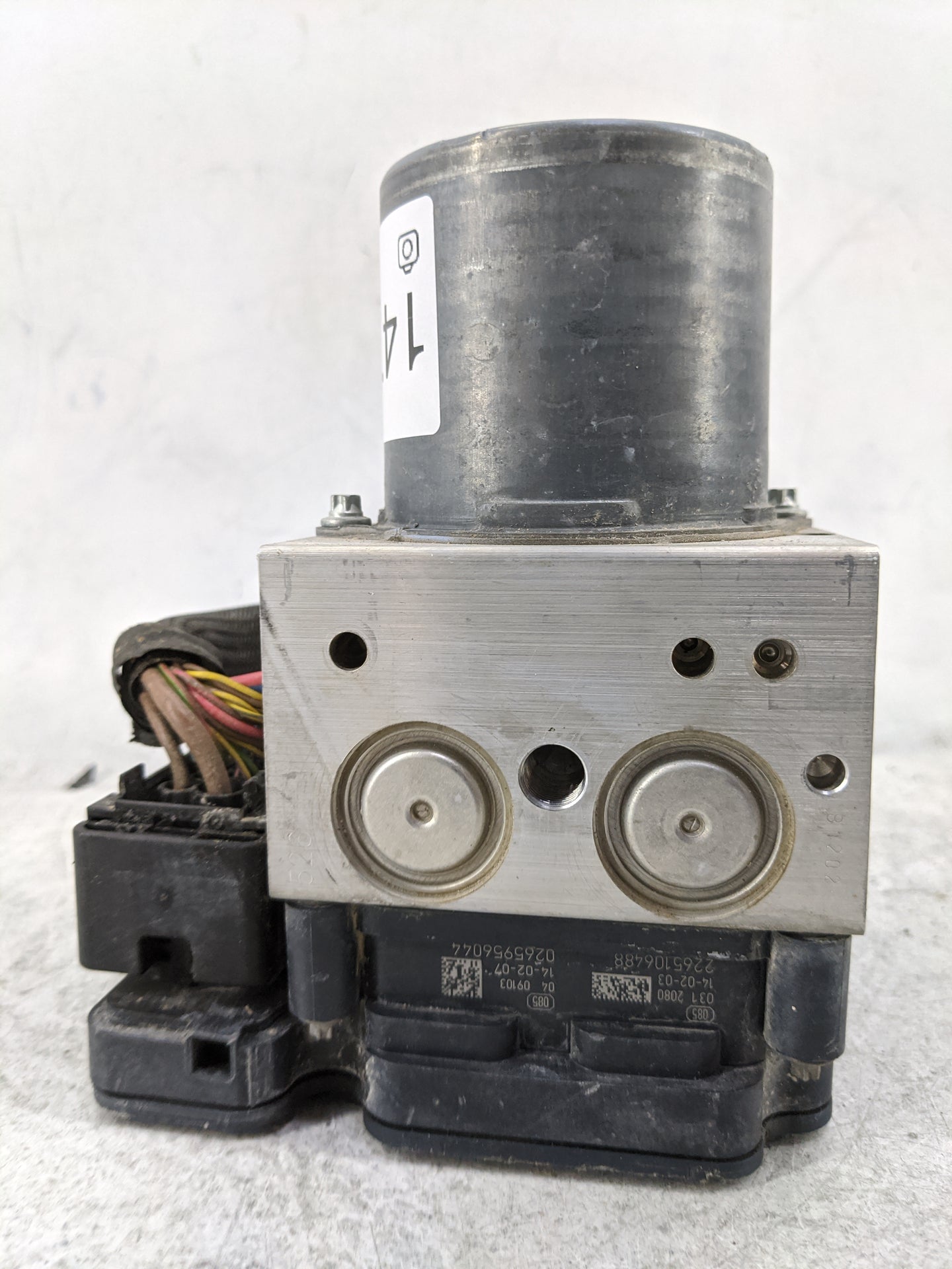 2013-2015 Bmw 750 ABS Pump Control Module Replacement P/N:3451 6869404-01 3452 6869403-01 Fits OEM Used Auto Parts - Oemused