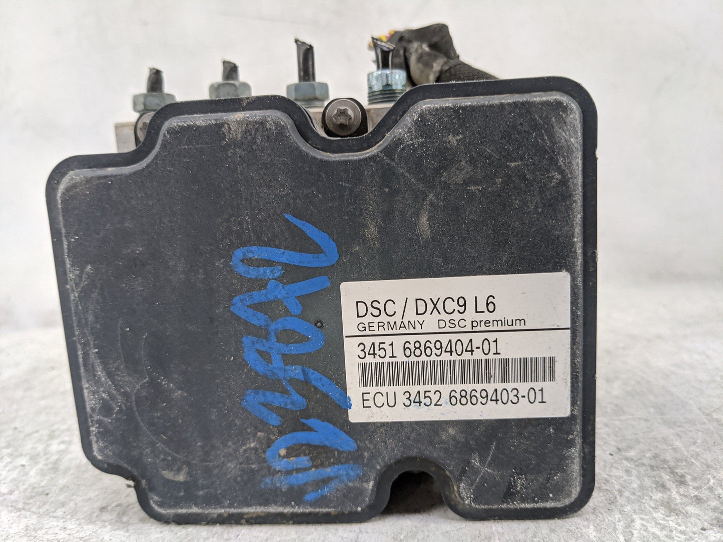 2013-2015 Bmw 750 ABS Pump Control Module Replacement P/N:3451 6869404-01 3452 6869403-01 Fits OEM Used Auto Parts - Oemused