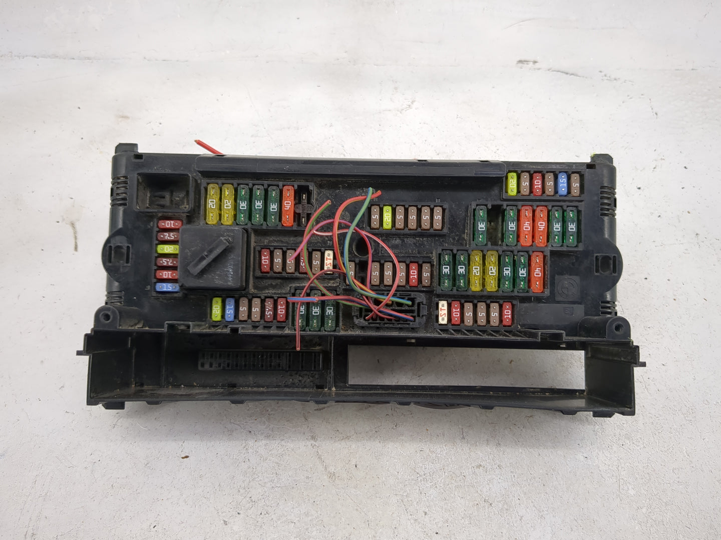 2013-2015 Bmw 750 Fusebox Fuse Box Panel Relay Module P/N:0-1670487-1 Fits Fits 2012 2013 2014 2015 2016 2017 OEM Used Auto 
