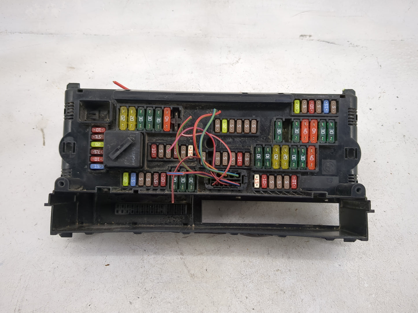 2013-2015 Bmw 750 Fusebox Fuse Box Panel Relay Module P/N:0-1670487-1 Fits Fits 2012 2013 2014 2015 2016 2017 OEM Used Auto 