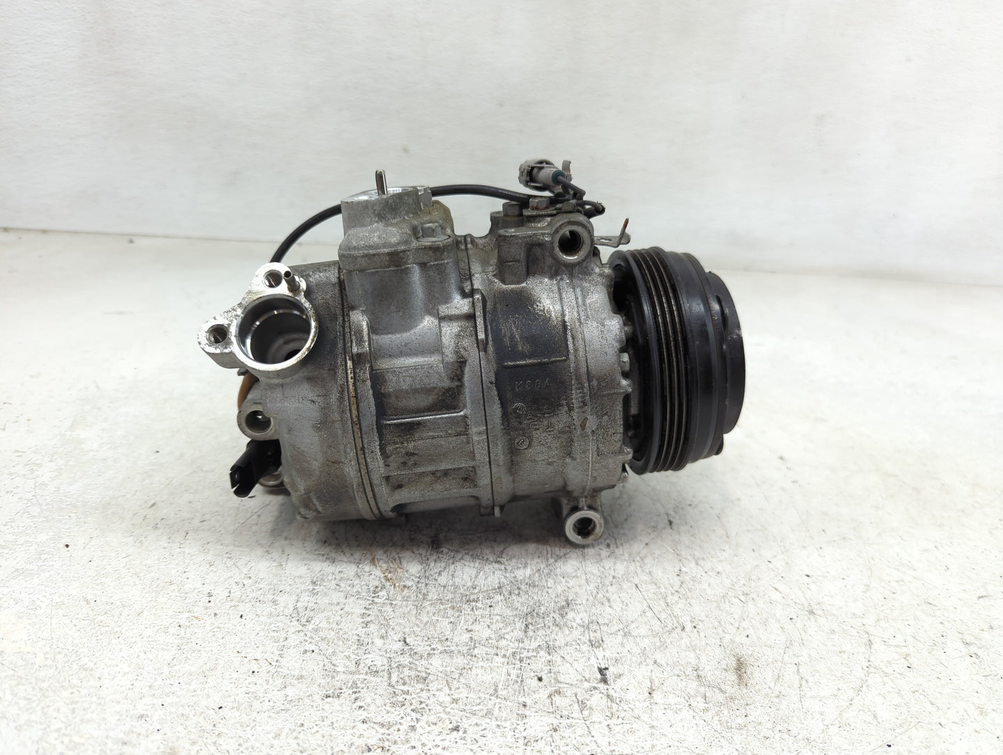 2009-2015 Bmw 750i Air Conditioning A/c Ac Compressor Oem - Oemusedautoparts1.com