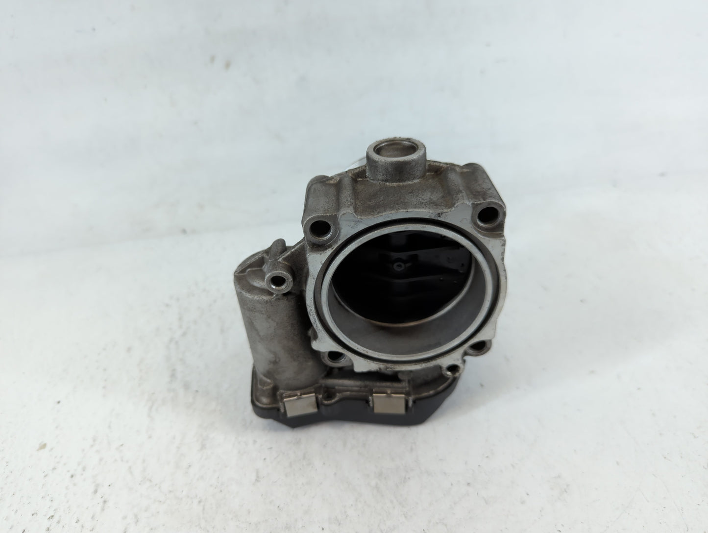 2009-2015 Bmw 750i Throttle Body P/N:1354 7555944-05 A2C83914800 Fits OEM Used Auto Parts - Oemusedautoparts1.com