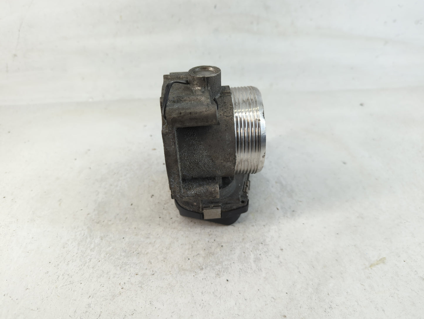 2009-2015 Bmw 750i Throttle Body P/N:1354 7555944-05 A2C83914800 Fits OEM Used Auto Parts - Oemusedautoparts1.com