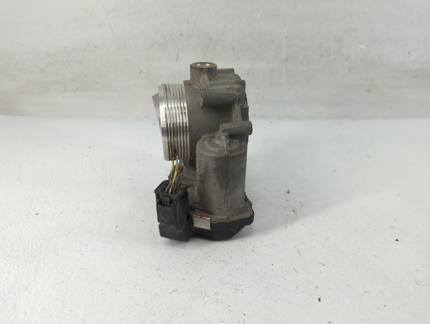 2009-2015 Bmw 750i Throttle Body P/N:A2C83914800 1354 7555944-05 Fits OEM Used Auto Parts - Oemusedautoparts1.com