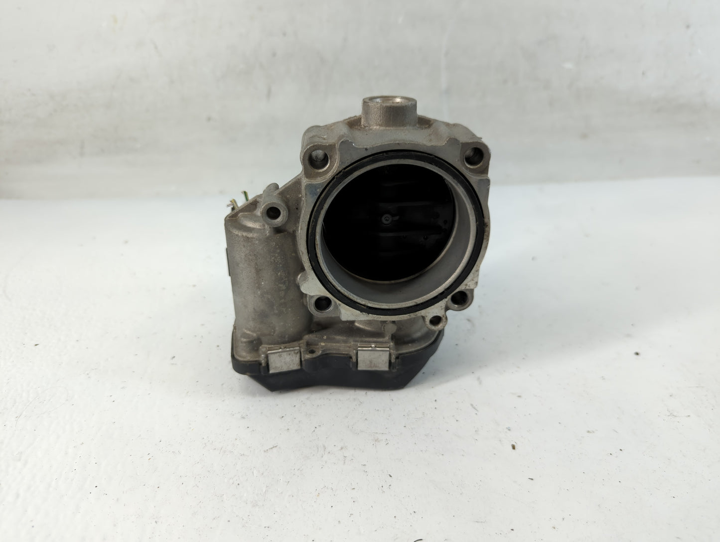 2009-2015 Bmw 750i Throttle Body P/N:A2C83914800 1354 7555944-05 Fits OEM Used Auto Parts - Oemusedautoparts1.com