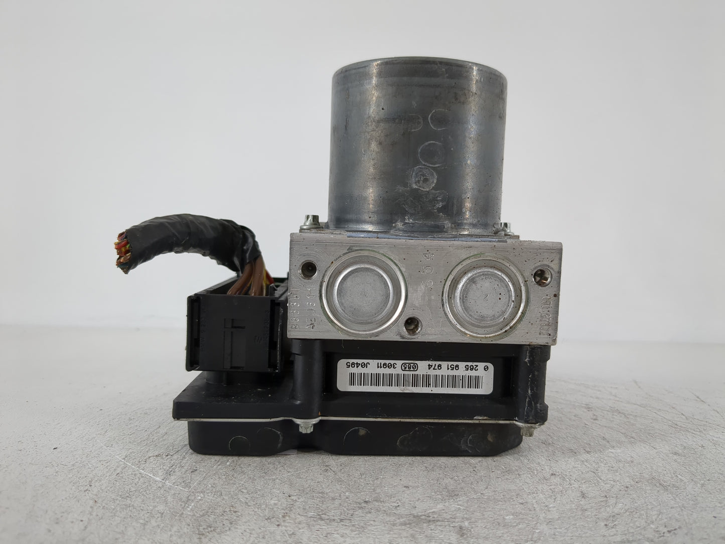 2013-2015 Bmw X1 ABS Pump Control Module Replacement P/N:3451 6768550 01 Fits Fits 2013 2014 2015 OEM Used Auto Parts - Oemu