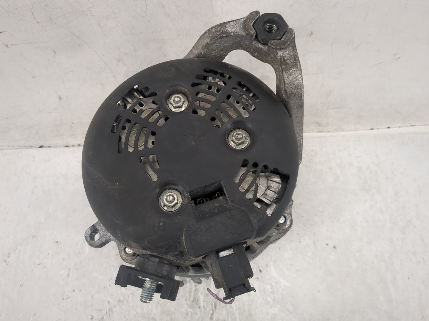 2012-2015 Bmw X1 Alternator Replacement Generator Charging Assembly Engine OEM P/N:7605061-05 104210-6404 Fits OEM Used Auto