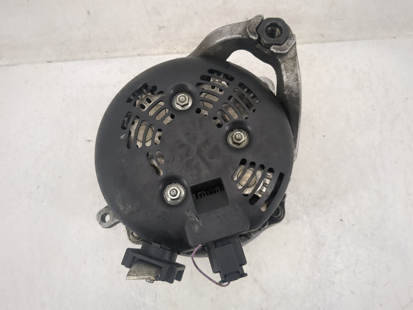 2012-2015 Bmw X1 Alternator Replacement Generator Charging Assembly Engine OEM P/N:7605061-05 104210-6404 Fits OEM Used Auto