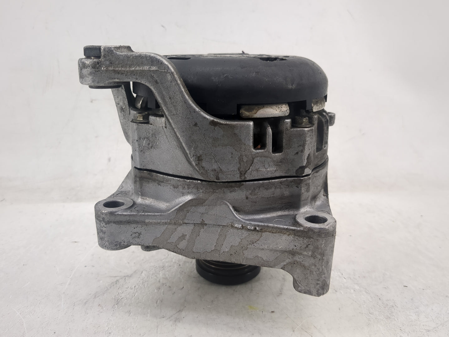 2012-2015 Bmw X1 Alternator Replacement Generator Charging Assembly Engine OEM P/N:7605061-05 104210-6404 Fits OEM Used Auto