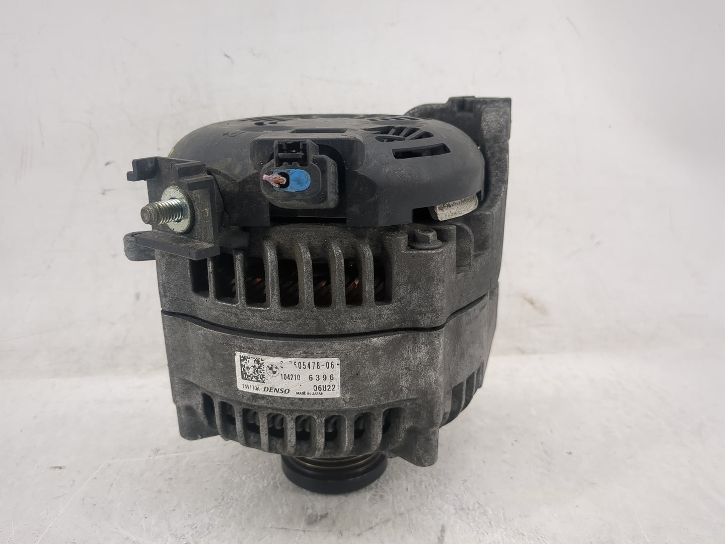 2012-2015 Bmw X1 Alternator Replacement Generator Charging Assembly Engine OEM P/N:104210 6396 7605061-05 Fits OEM Used Auto