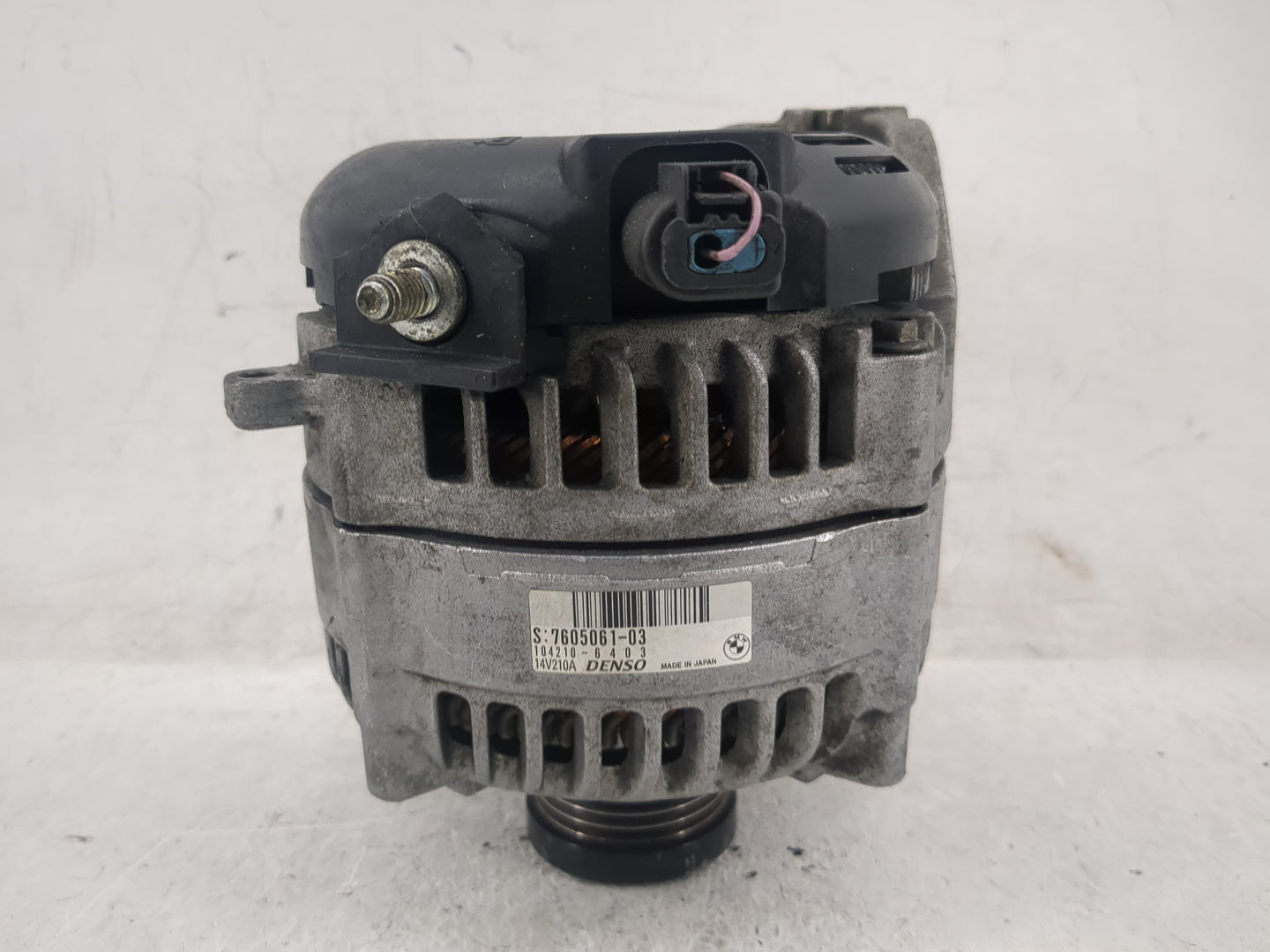 2012-2015 Bmw X1 Alternator Replacement Generator Charging Assembly Engine OEM P/N:7605061-05 104210-6404 Fits OEM Used Auto