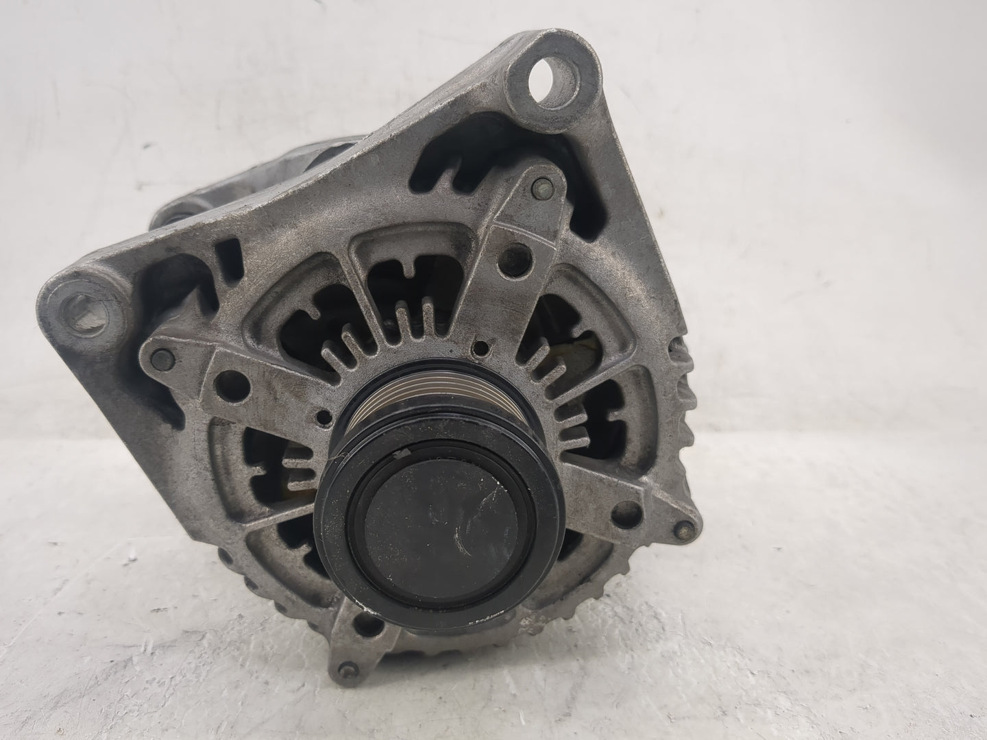 2012-2015 Bmw X1 Alternator Replacement Generator Charging Assembly Engine OEM P/N:104210-6406 7605061-06 Fits OEM Used Auto
