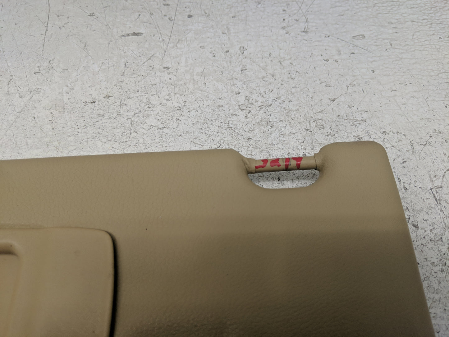 2012-2015 Bmw X1 Sun Visor Shade Replacement Driver Left Mirror Fits OEM Used Auto Parts - Oemusedautoparts1.com