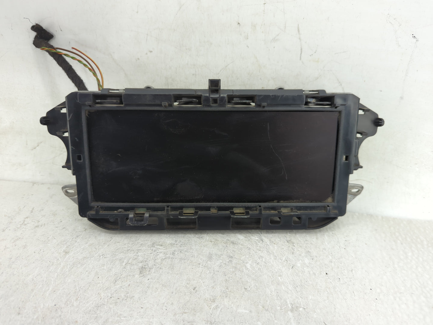 2013-2015 Bmw X1 Information Display Screen - Oemusedautoparts1.com