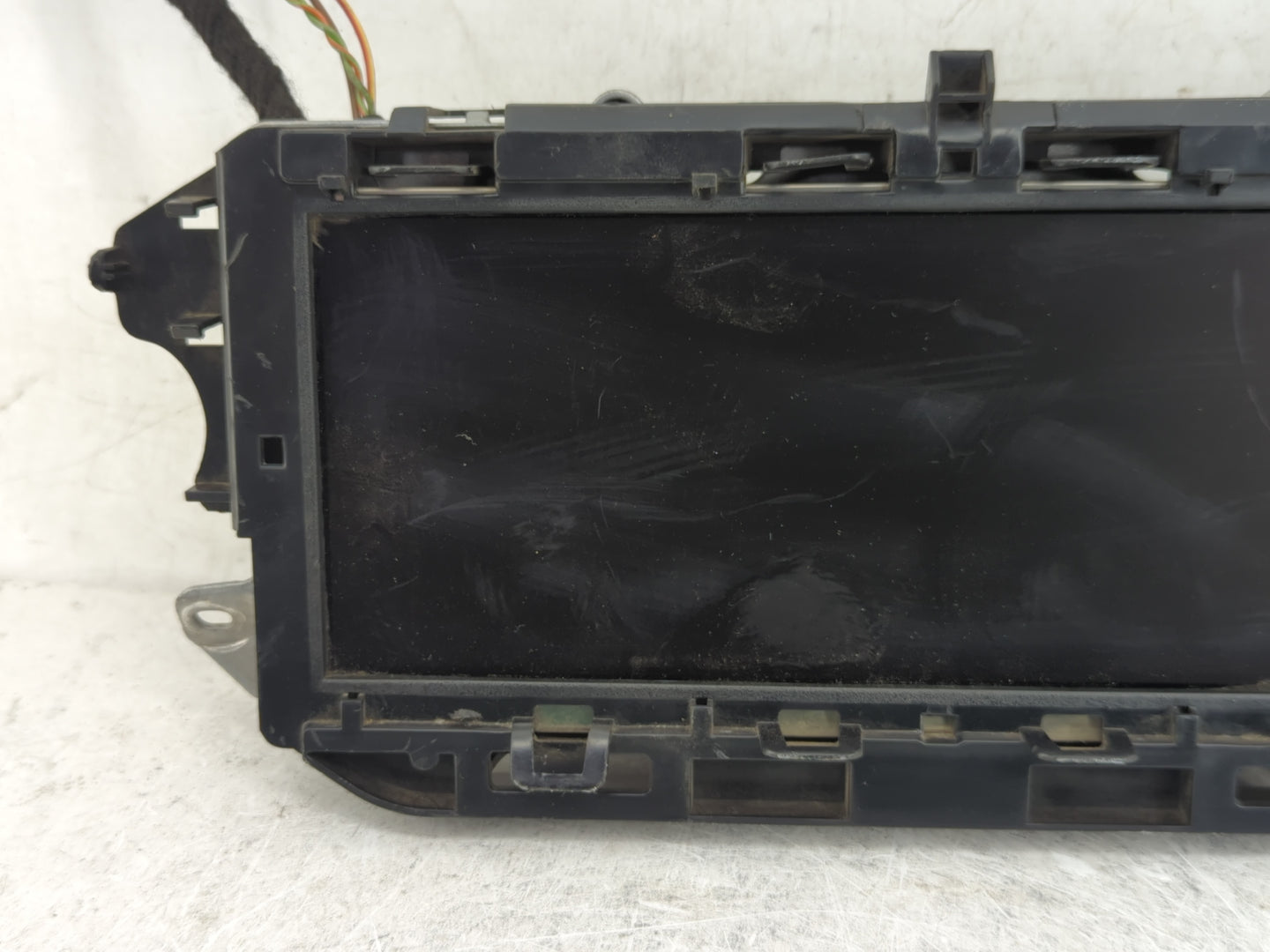 2013-2015 Bmw X1 Information Display Screen - Oemusedautoparts1.com