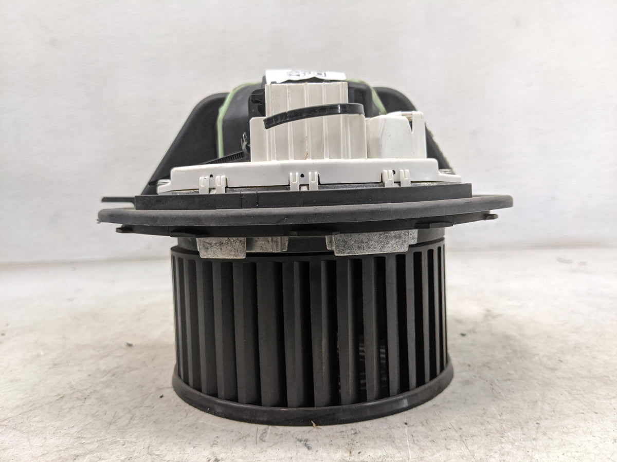 2012-2015 Bmw X1 Heater AC Blower Motor P/N:T1021327U 9928496 Fits OEM Used Auto Parts - Oemusedautoparts1.com