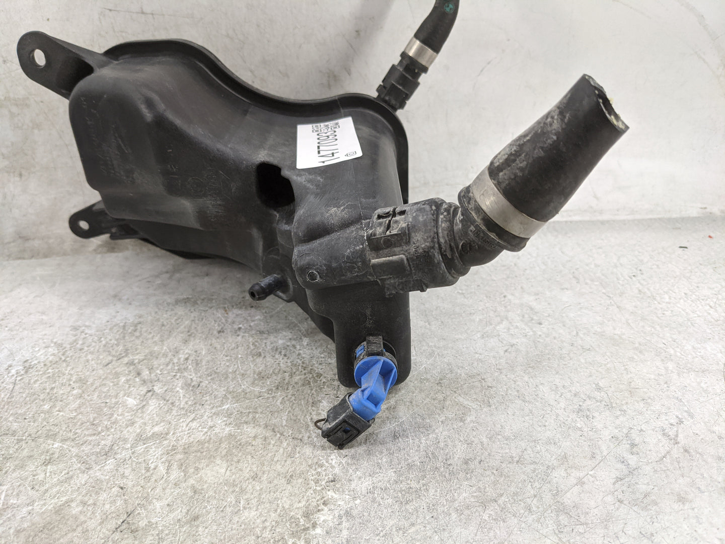 2012-2015 Bmw X1 Radiator Coolant Overflow Expansion Tank Bottle 1477093 - Oemusedautoparts1.com