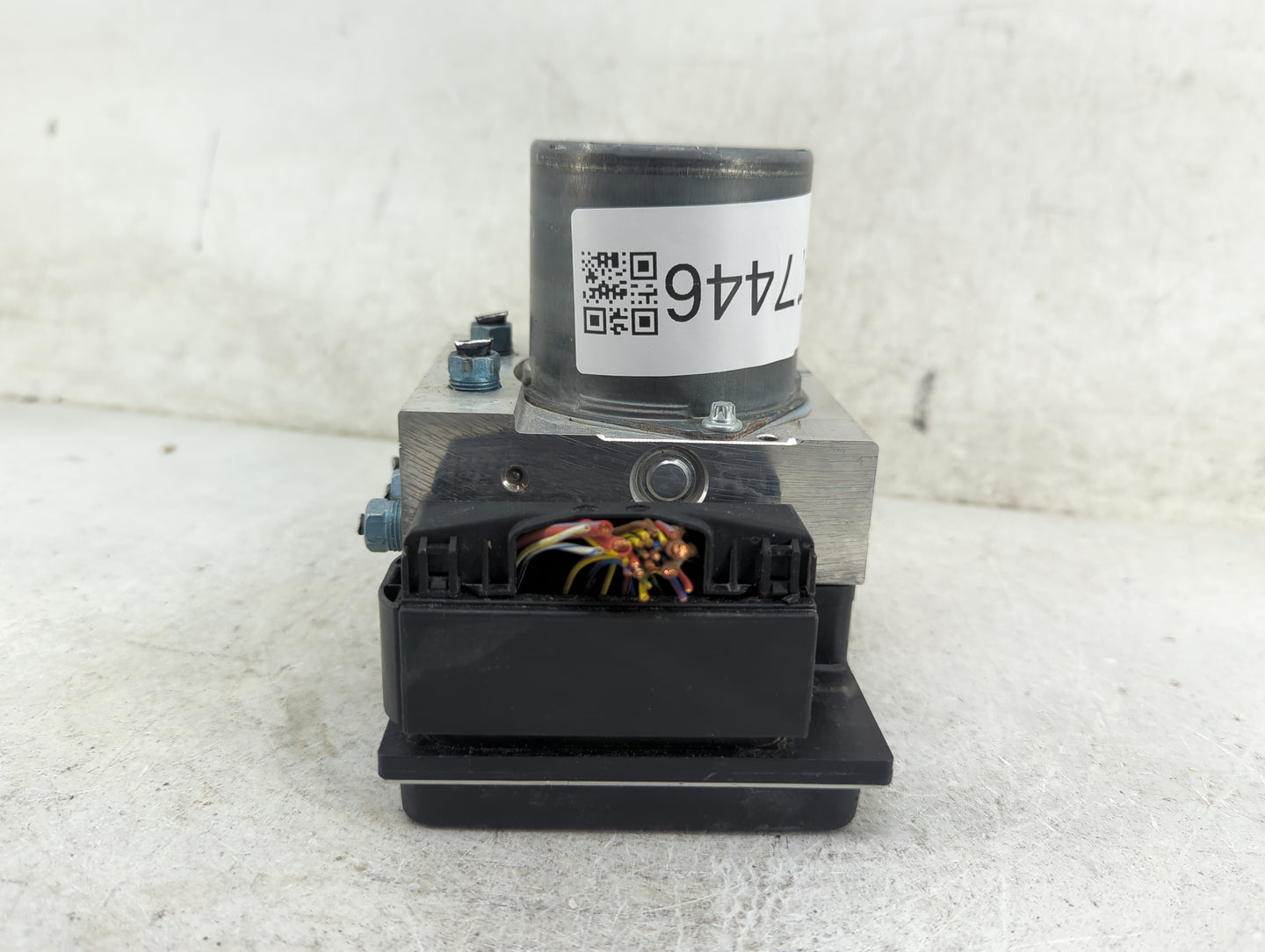 2013-2015 Bmw X1 ABS Pump Control Module Replacement P/N:0265239286 34516768550-01, 0265951974 Fits Fits 2013 2014 2015 OEM 