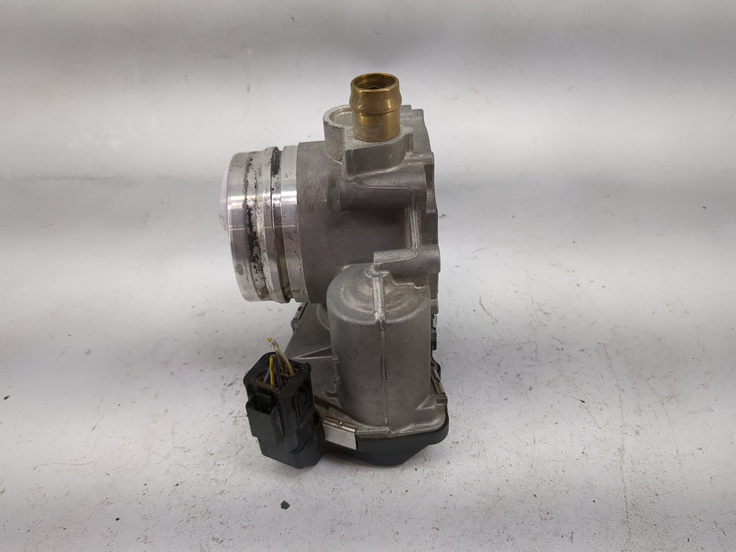 2012-2015 Bmw X1 Throttle Body P/N:13547588625-03 A2C83786800 Fits Fits 2012 2013 2014 2015 2016 2017 2018 OEM Used Auto Par