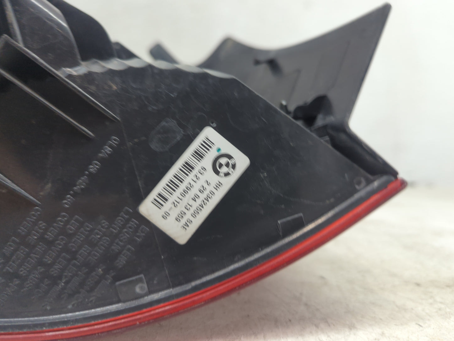 2012-2015 Bmw X1 Tail Light Assembly Passenger Right OEM P/N:63217290112-09 7290112 Fits Fits 2012 2013 2014 2015 OEM Used A