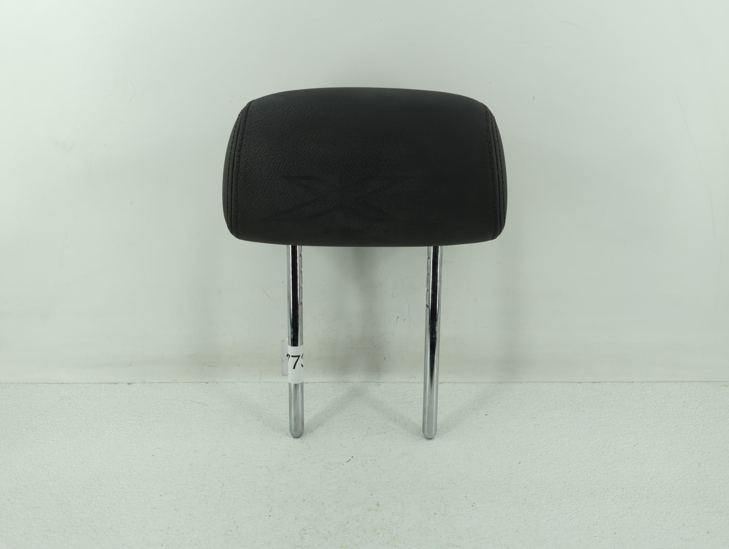 2012-2015 Bmw X1 Headrest Head Rest Rear Seat Fits Fits 2012 2013 2014 2015 OEM Used Auto Parts - Oemusedautoparts1.com