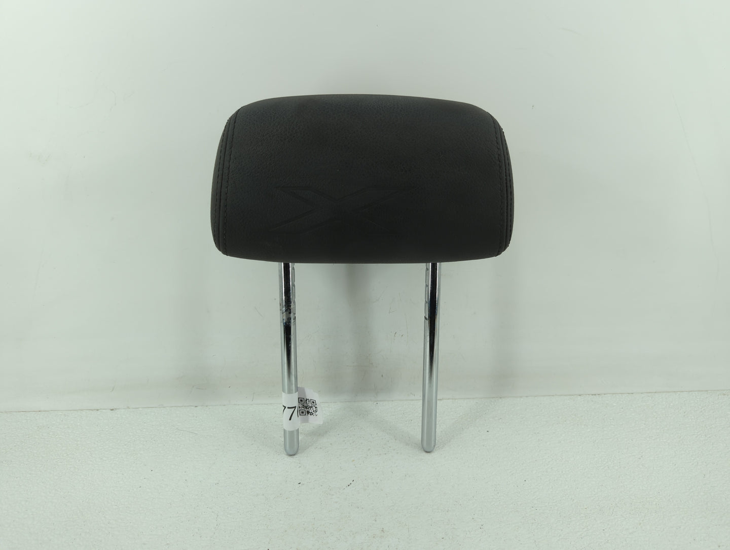 2012-2015 Bmw X1 Headrest Head Rest Rear Seat Fits Fits 2012 2013 2014 2015 OEM Used Auto Parts - Oemusedautoparts1.com