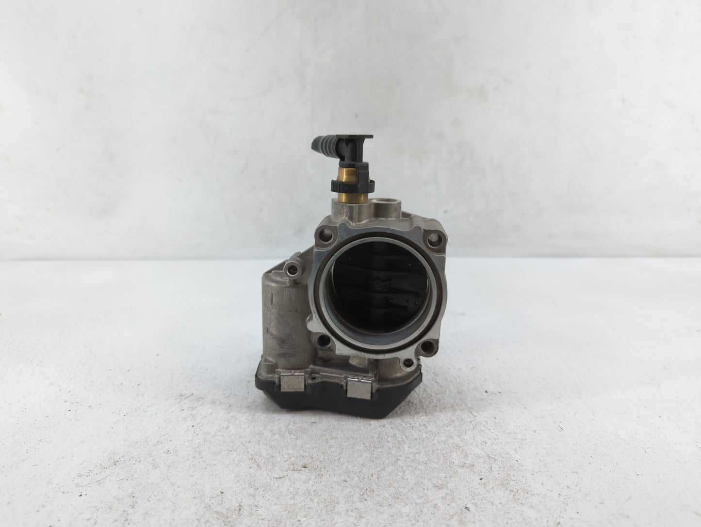 2012-2015 Bmw X1 Throttle Body P/N:1354 7588625-03 A2C53355204 Fits Fits 2012 2013 2014 2015 2016 2017 2018 OEM Used Auto Pa